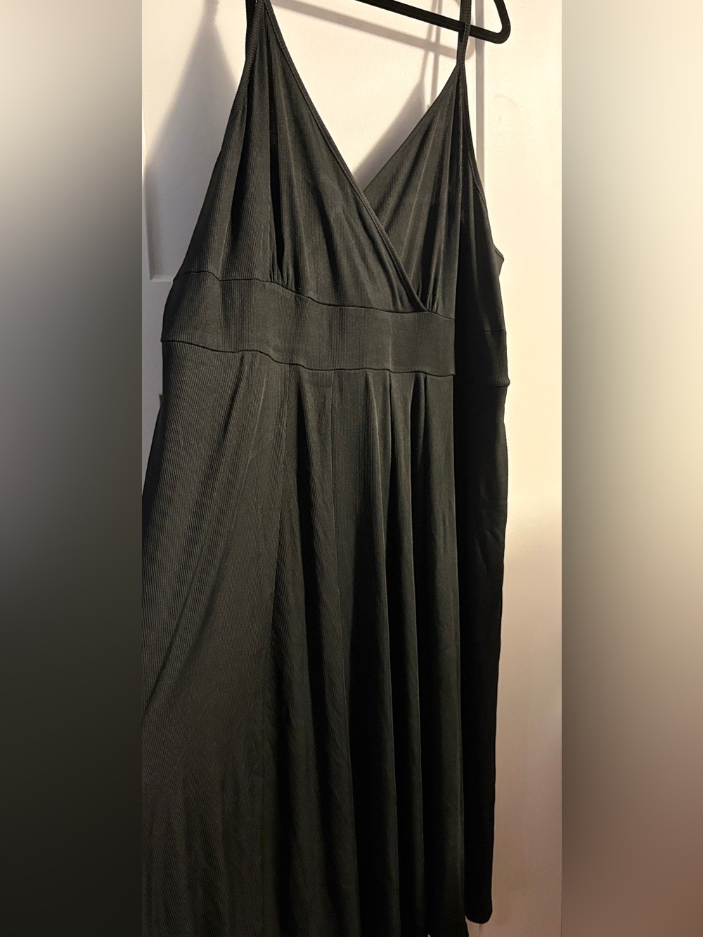 Ribbed Maxi Black Dress with Waistband Detail